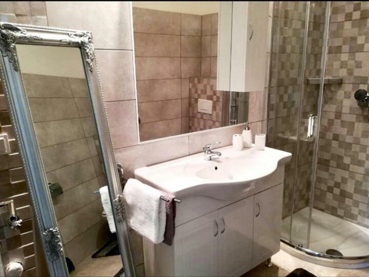 Apartment Lili Пореч Екстер'єр фото