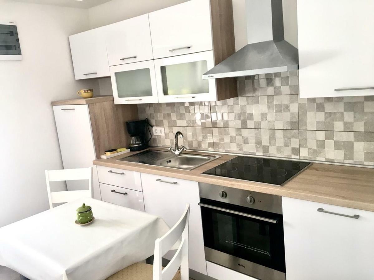 Apartment Lili Пореч Екстер'єр фото